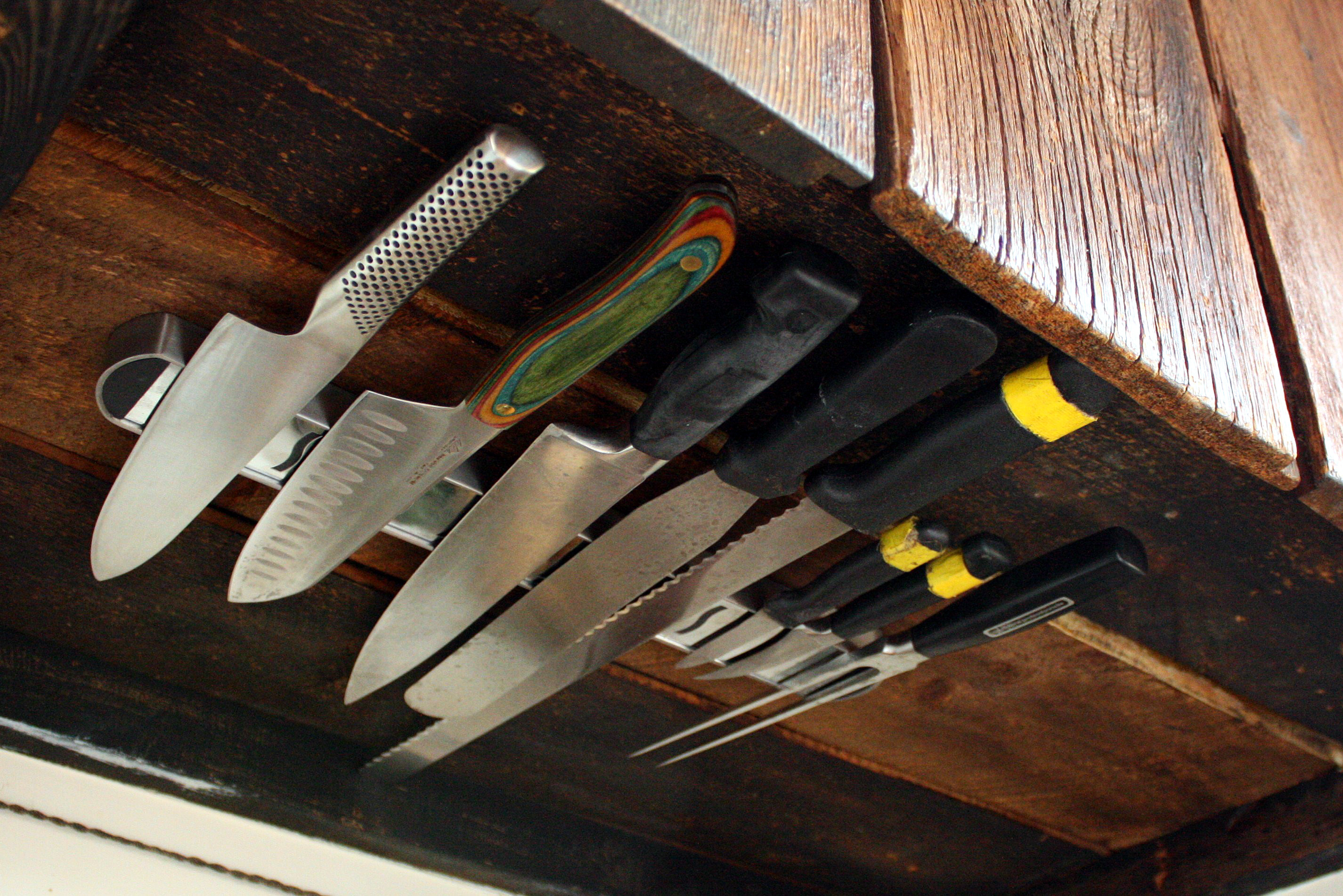 Space Solutions: Under-Cabinet Knife Rack